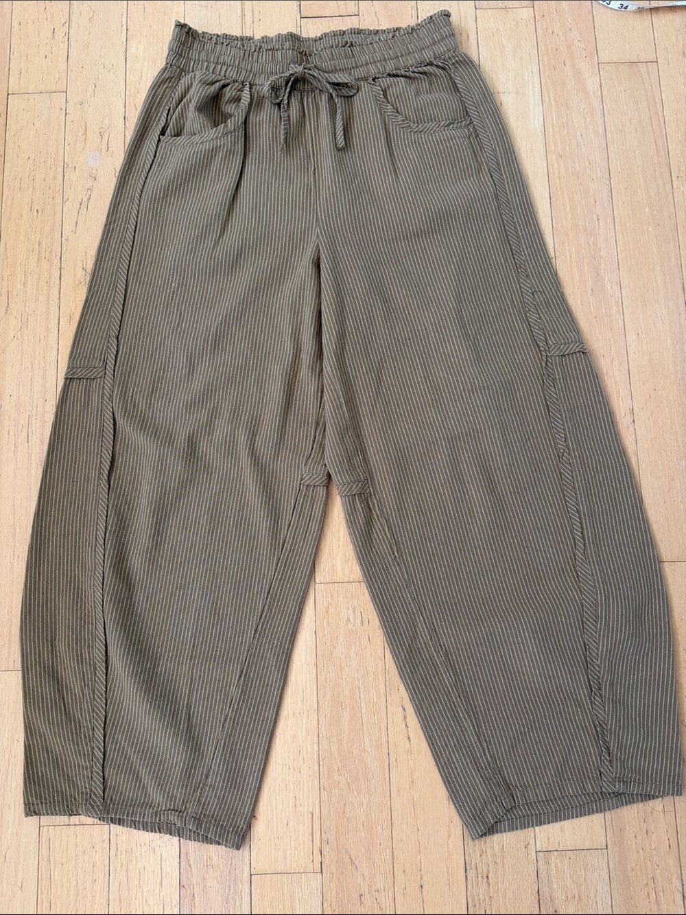 Free People women’s Drawstring Pants Leaf Green - Picture 2 of 6